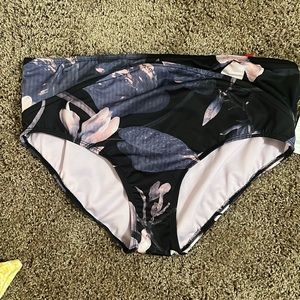 NWT XL swim bottom. High waist, med coverage. Cute opening at back top